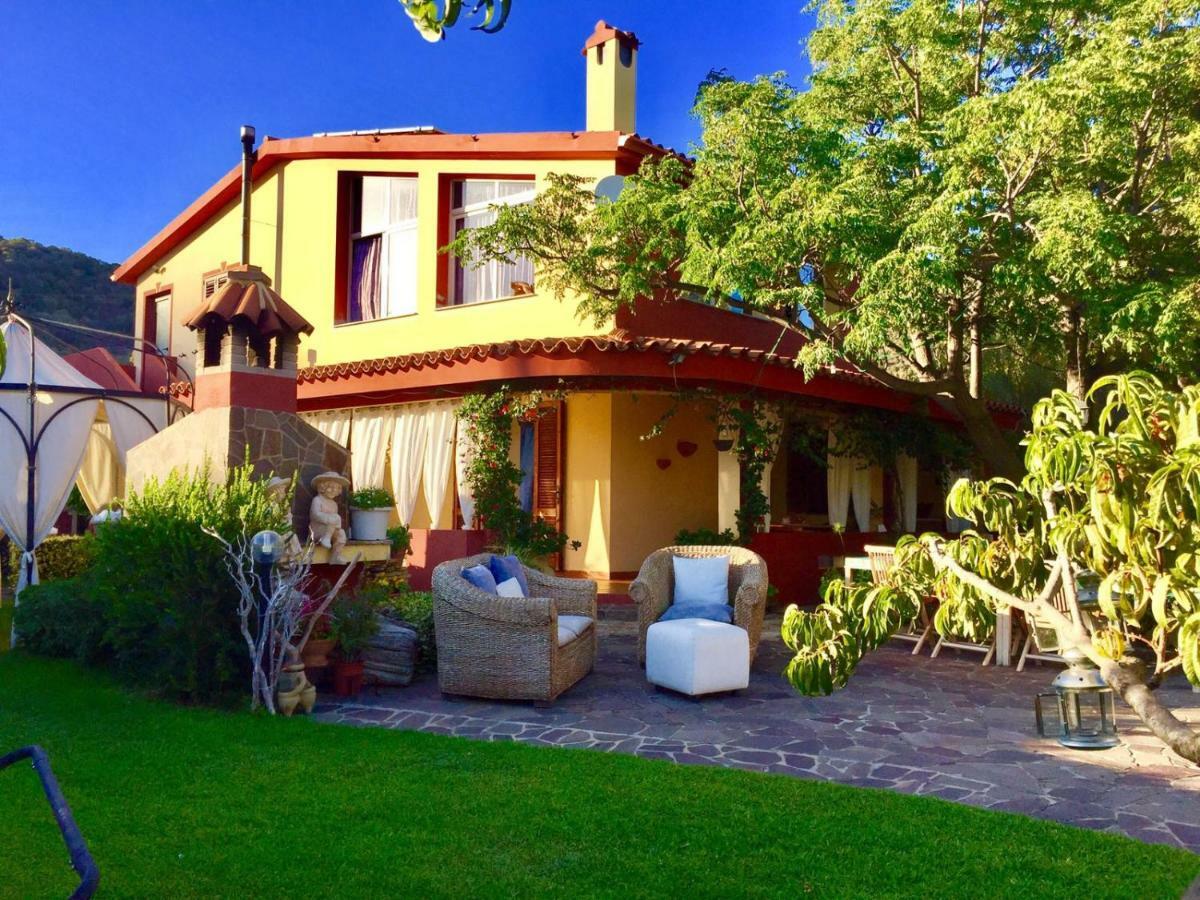 Casa Vacanze Richi&Michi Chia Villa Exteriör bild